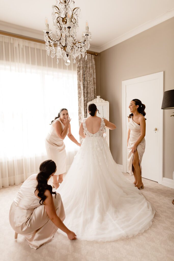 Bride getting ready with bridesmaids at Berrida Hotel NSW